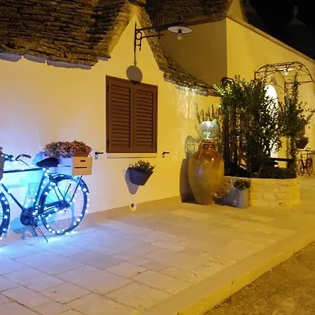 Trulli San Leonardo Bed and breakfast 4*