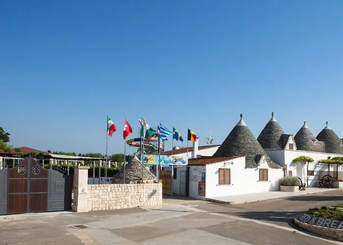 Trulli San Leonardo Nocleg ze śniadaniem 4*