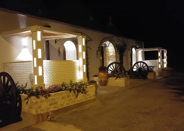 Trulli San Leonardo Nocleg ze śniadaniem 4*